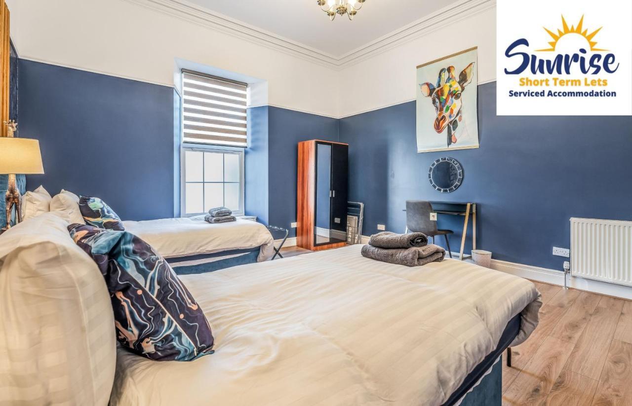 Presidential Apartment, Family Home, Luxury Bedrooms, 2 Rooms, 1 King Bed, 2 Single Beds, Free Wifi, Free Parking, Tourists, Business Travelers, Relocation, Beautiful River Views, - Long Stays, Invoice And Reduced Price Are Only Via Sunrise Short Let Dundee Exterior photo
