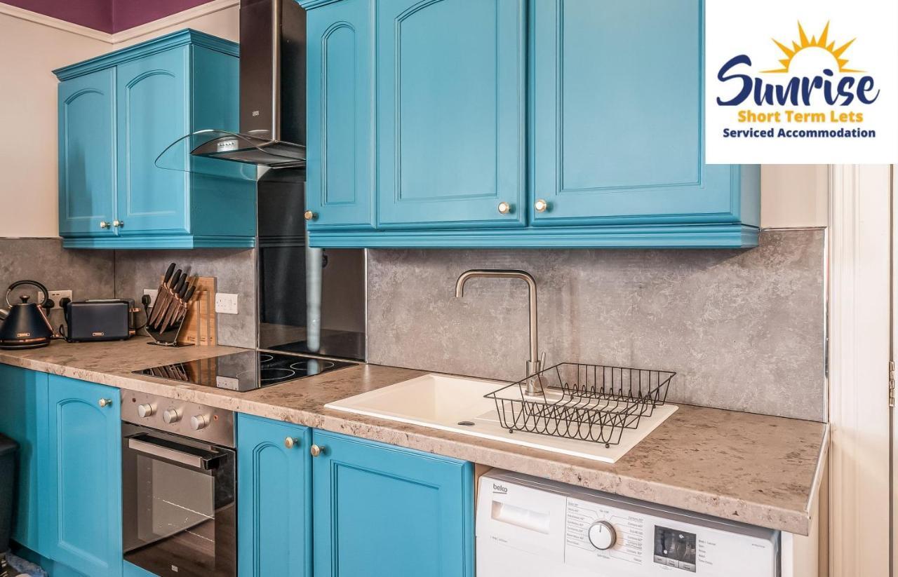 Presidential Apartment, Family Home, Luxury Bedrooms, 2 Rooms, 1 King Bed, 2 Single Beds, Free Wifi, Free Parking, Tourists, Business Travelers, Relocation, Beautiful River Views, - Long Stays, Invoice And Reduced Price Are Only Via Sunrise Short Let Dundee Exterior photo