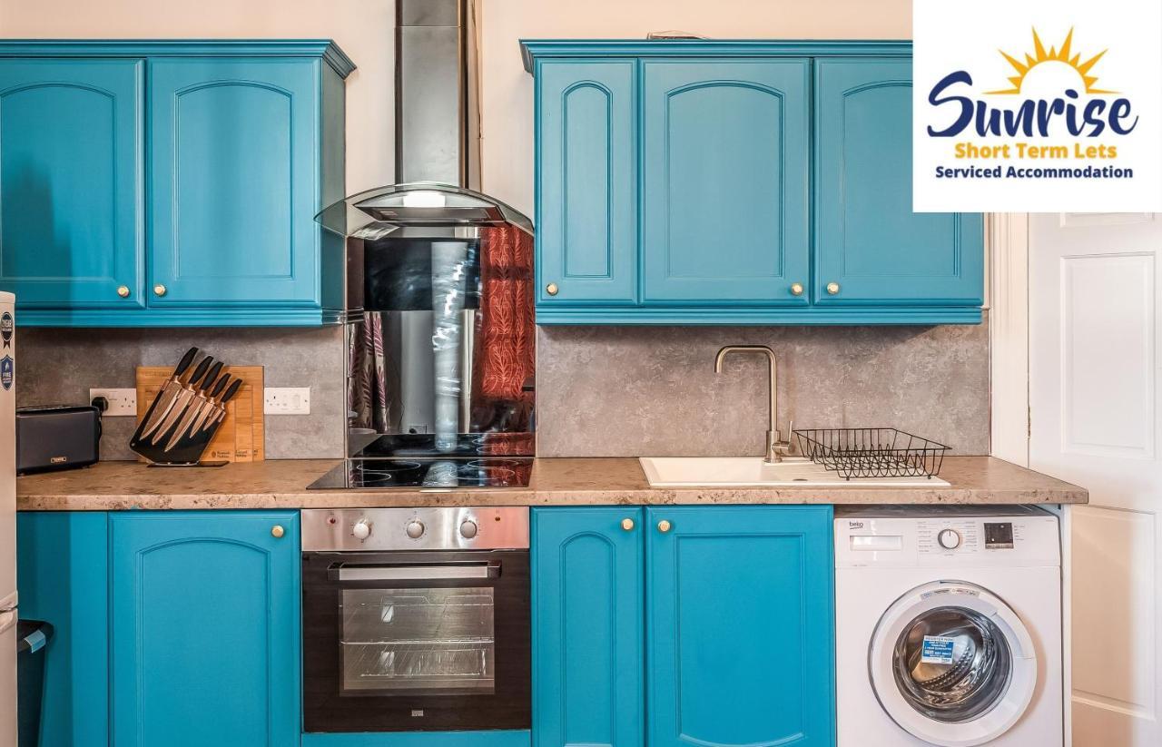 Presidential Apartment, Family Home, Luxury Bedrooms, 2 Rooms, 1 King Bed, 2 Single Beds, Free Wifi, Free Parking, Tourists, Business Travelers, Relocation, Beautiful River Views, - Long Stays, Invoice And Reduced Price Are Only Via Sunrise Short Let Dundee Exterior photo
