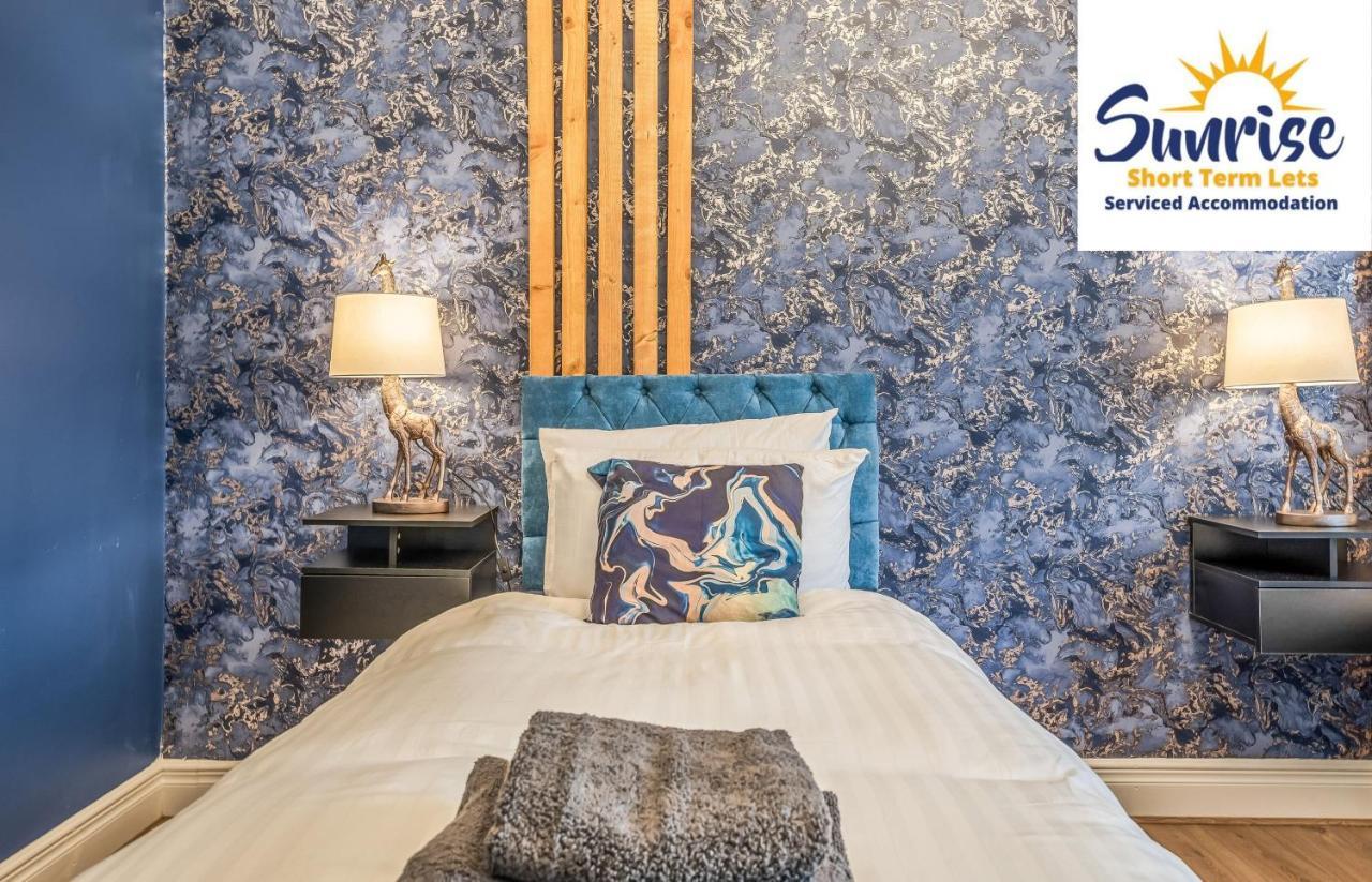 Presidential Apartment, Family Home, Luxury Bedrooms, 2 Rooms, 1 King Bed, 2 Single Beds, Free Wifi, Free Parking, Tourists, Business Travelers, Relocation, Beautiful River Views, - Long Stays, Invoice And Reduced Price Are Only Via Sunrise Short Let Dundee Exterior photo