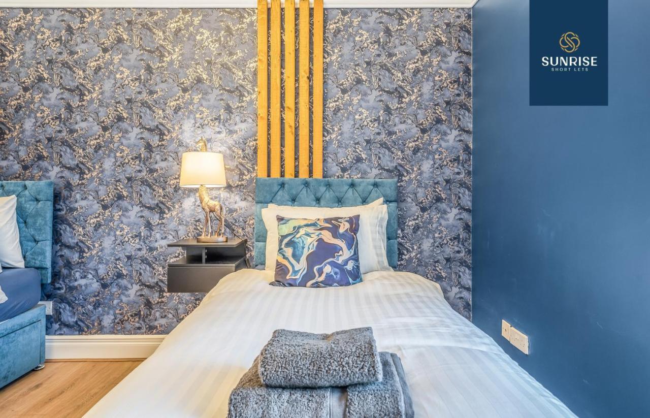 Presidential Apartment, Family Home, Luxury Bedrooms, 2 Rooms, 1 King Bed, 2 Single Beds, Free Wifi, Free Parking, Tourists, Business Travelers, Relocation, Beautiful River Views, - Long Stays, Invoice And Reduced Price Are Only Via Sunrise Short Let Dundee Exterior photo